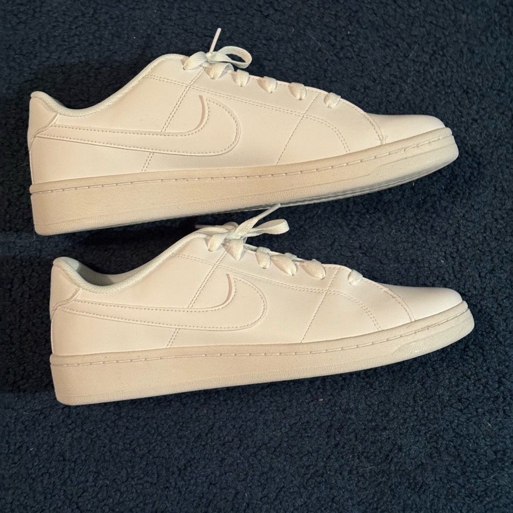 Nike White Athletic shoes